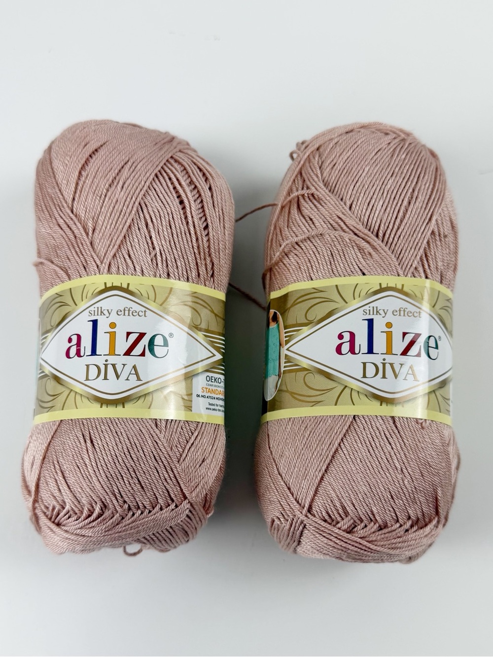 Alize Diva Yarn Silky Effect Lot of 2 Skeins 382 Powder 383 Yards 100g NWT